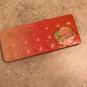 Too Faced sweet peach eye shadow palette
